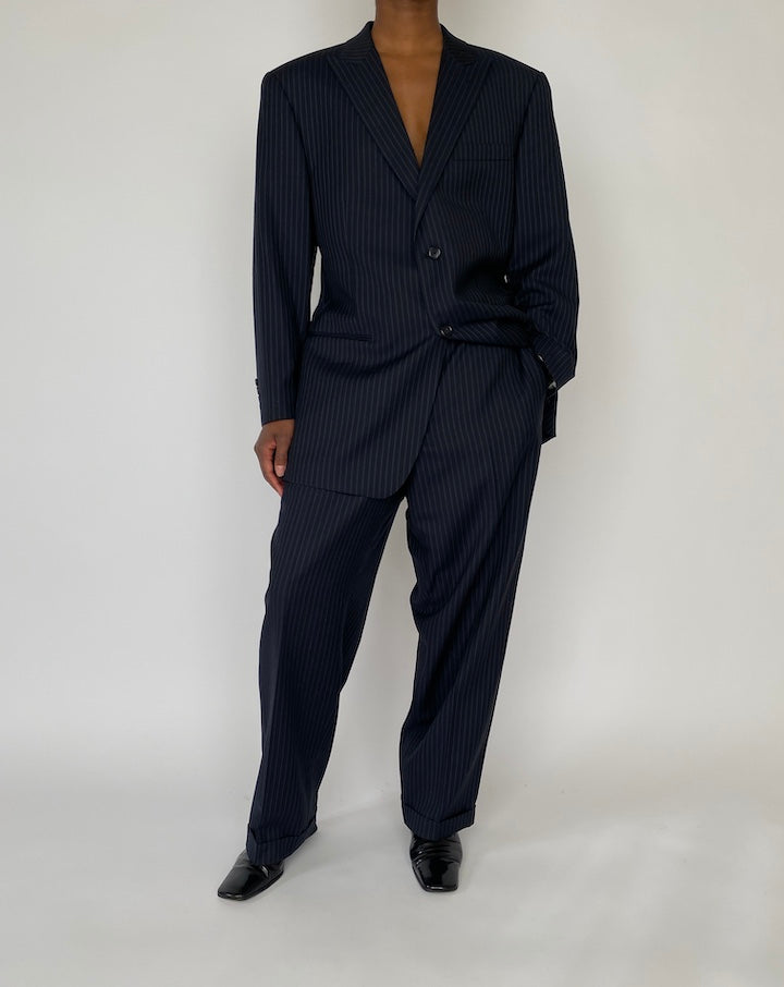 VINTAGE NAVY OVERSIZED PINSTRIPED SUIT 4568