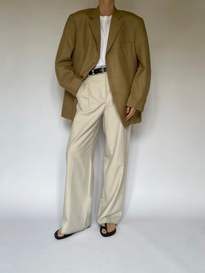Vintage oversized silk blazer in beige by Andrew Fezza 5527