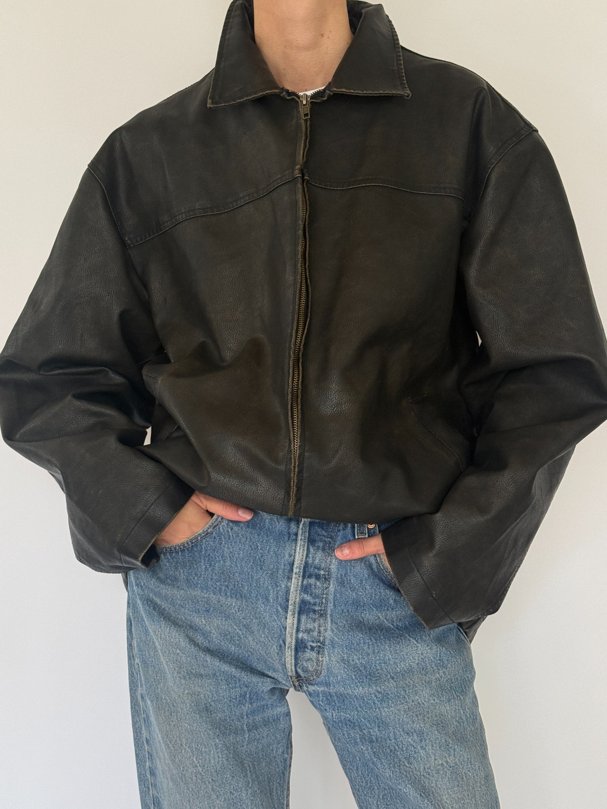 Vintage oversized black faux leather jacket, view 4