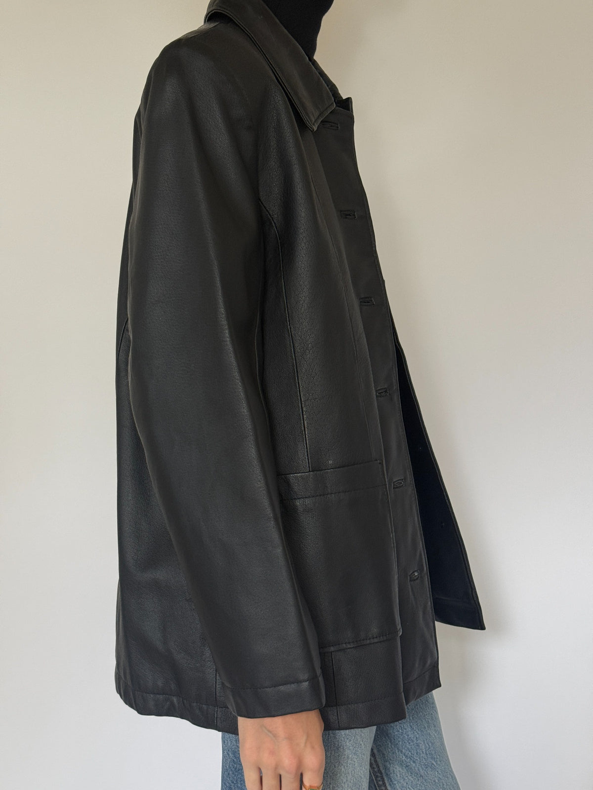 Vintage black structured leather jacket, view 8