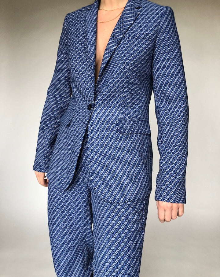 BLUE PATTERNED SUIT 179