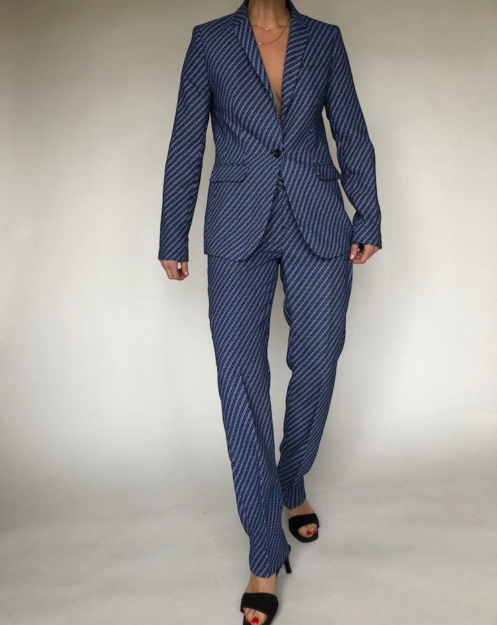 BLUE PATTERNED SUIT 179 6