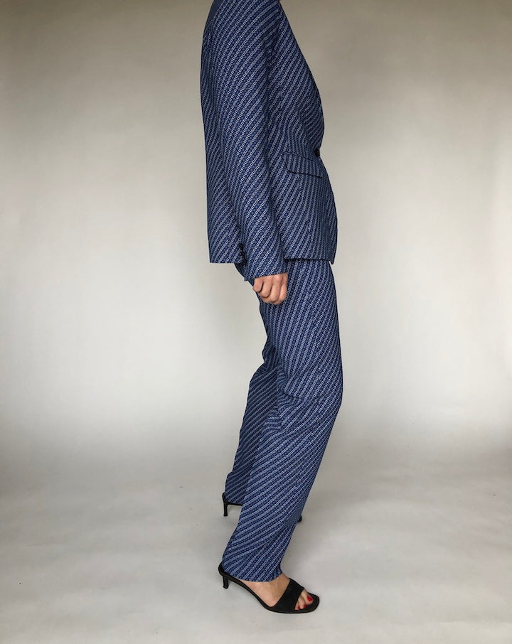 BLUE PATTERNED SUIT 179