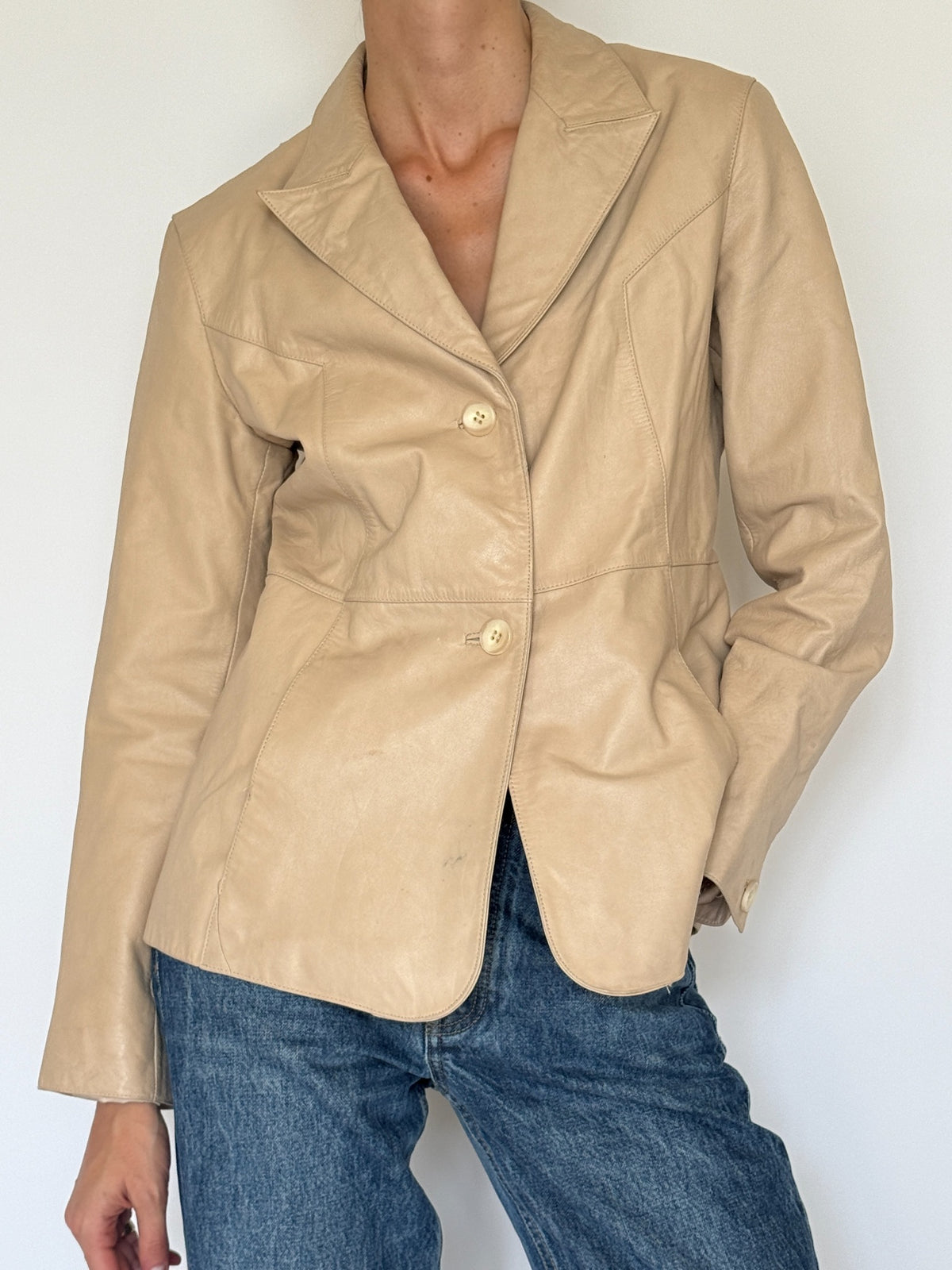 Vintage GUESS cream fitted leather blazer