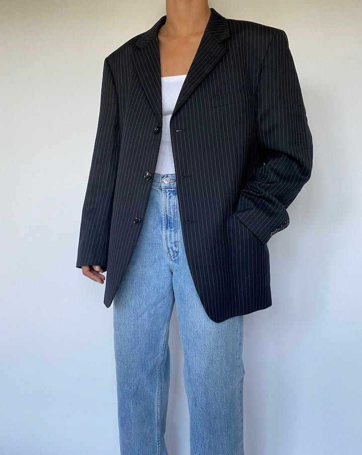 VINTAGE BLACK PINSTRIPED BLAZER 2773