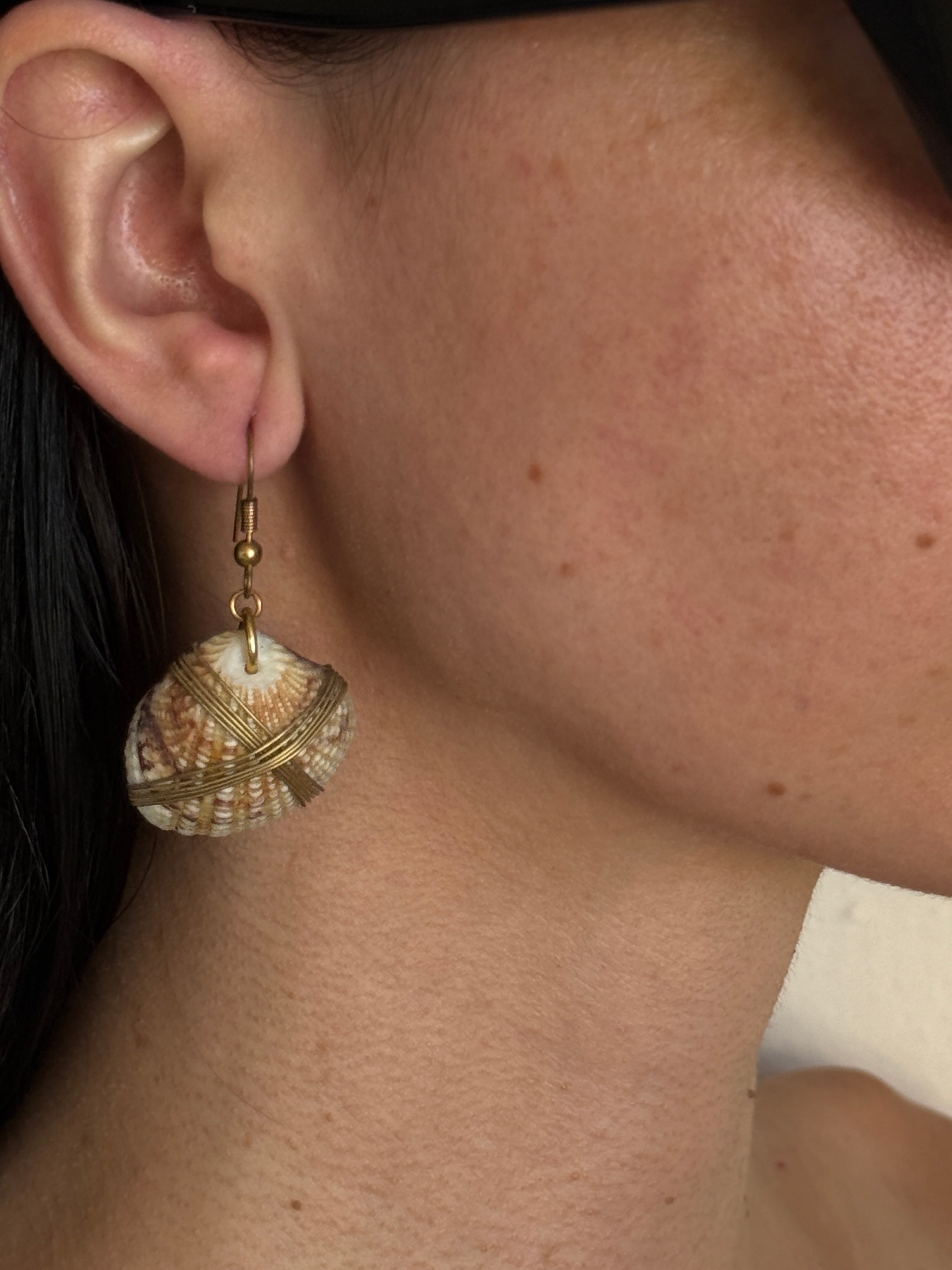 Vintage drop seashell Earrings