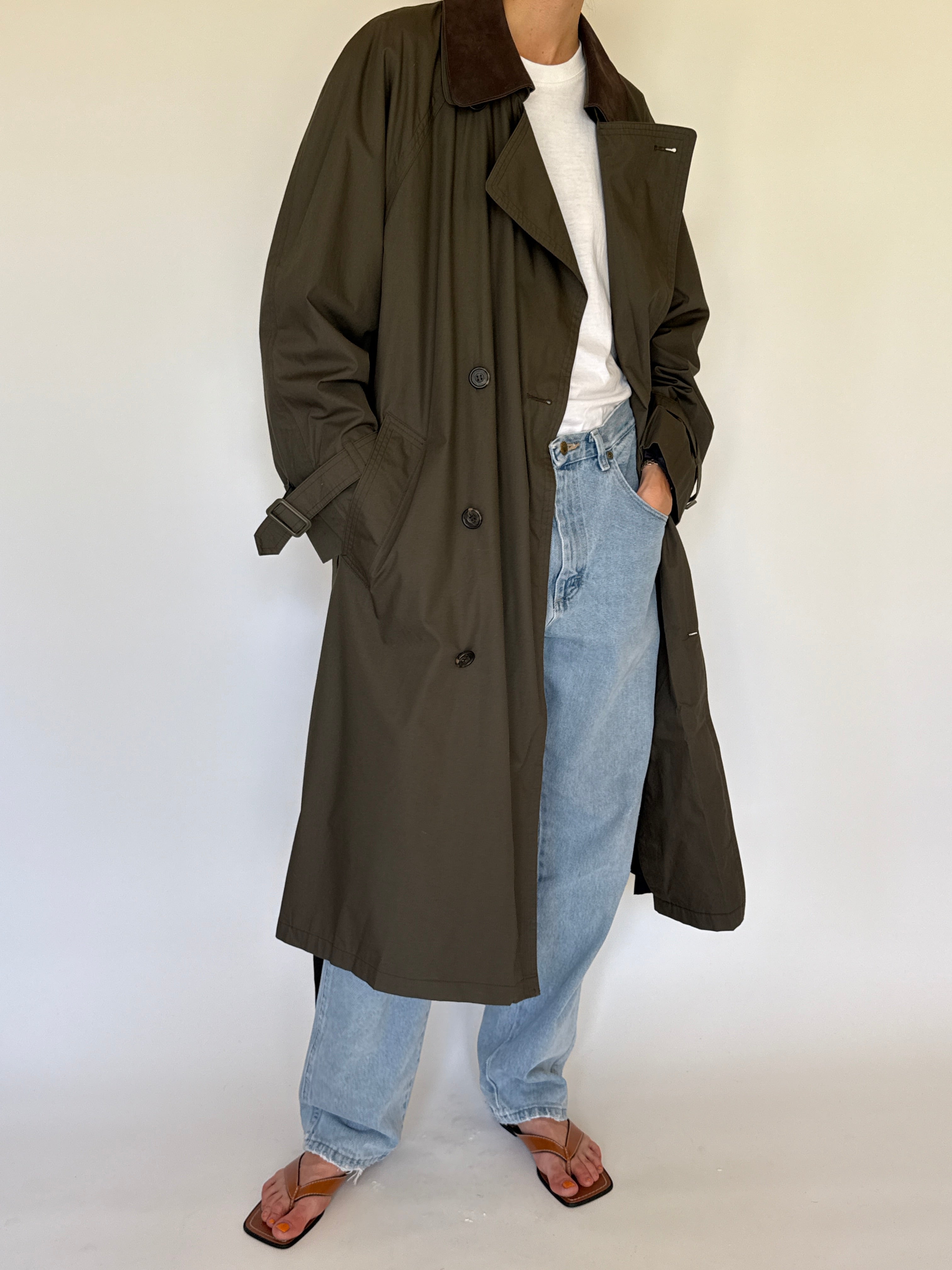 Vintage olive trench coat pocket detail side pocket