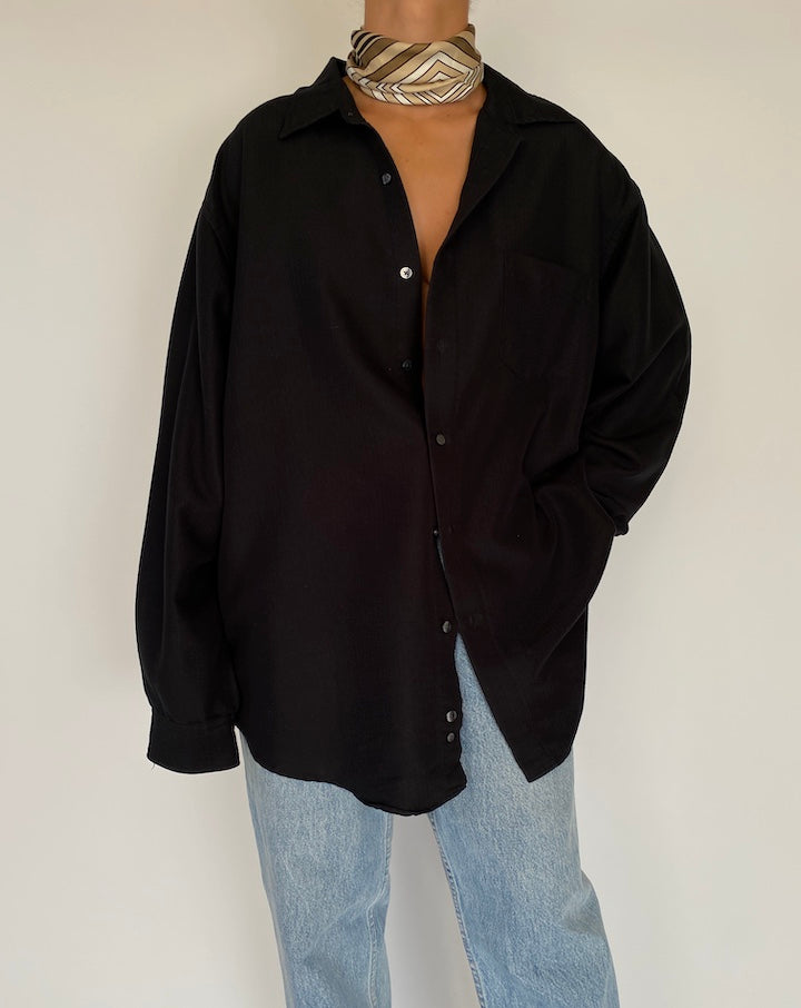 VINTAGE OVERSIZED BLACK BUTTON DOWN SHIRT 2280