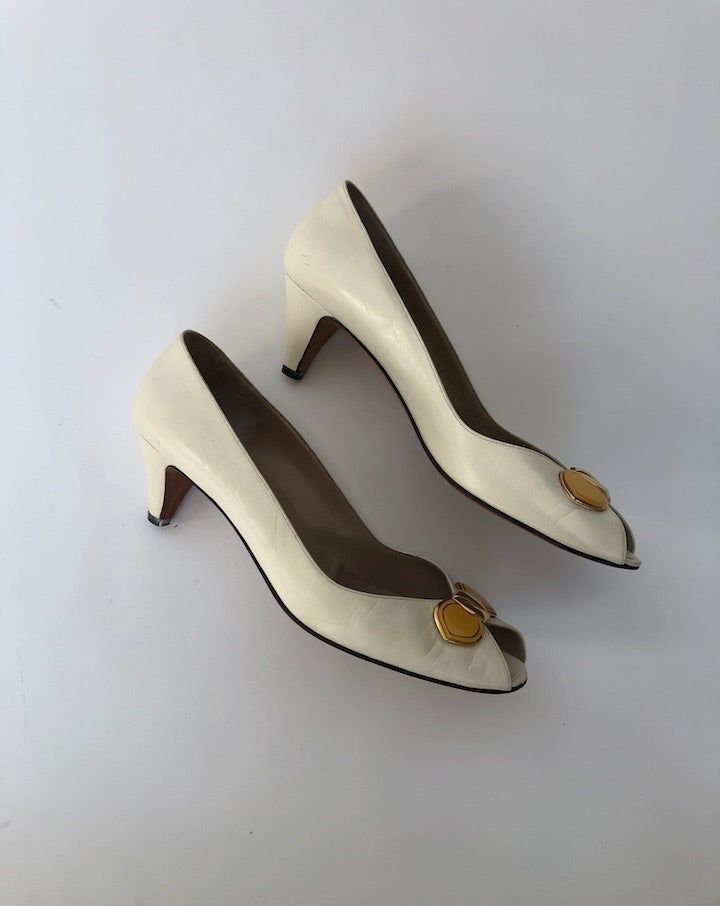 VINTAGE BRUNO MAGLI HEEL