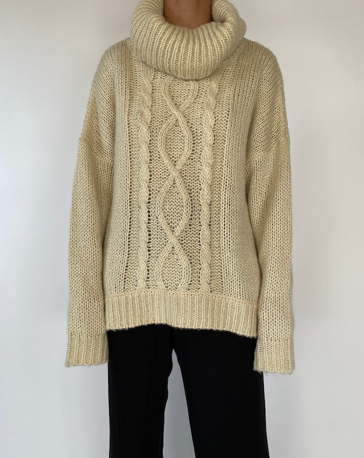 VINTAGE CREAM CABLE KNITTED TURTLENECK 2325