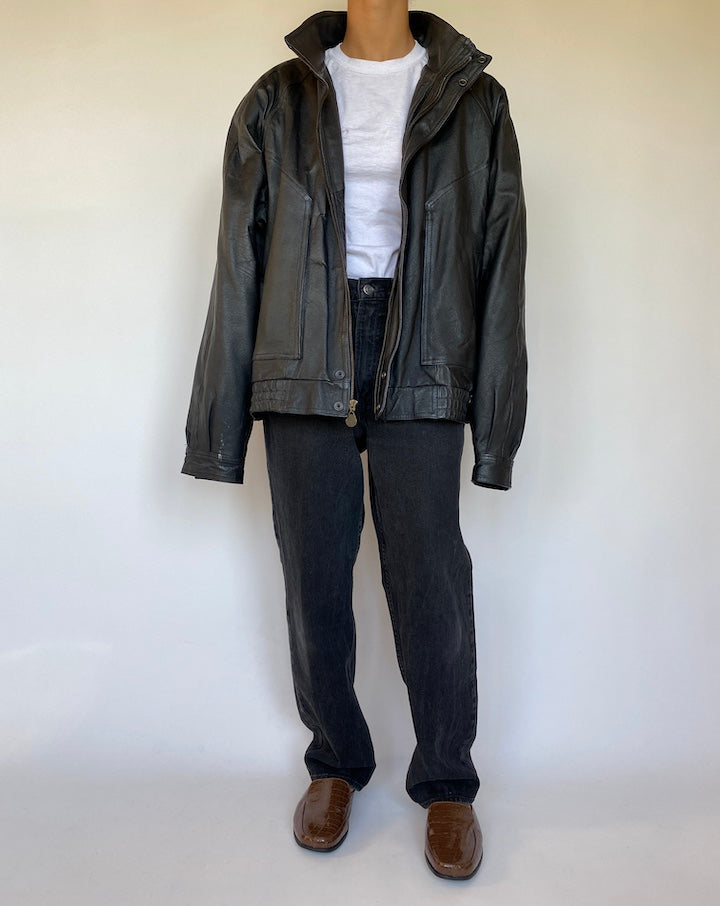 VINTAGE OVERSIZED BLACK LEATHER JACKET 1513