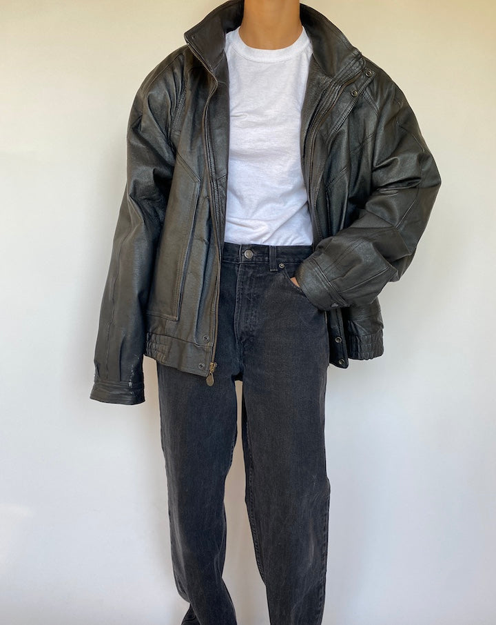 VINTAGE OVERSIZED BLACK LEATHER JACKET 1513