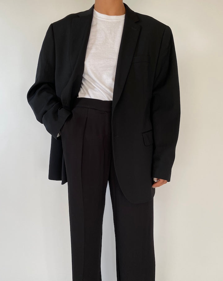 VINTAGE OVERSIZED BLACK BLAZER 2335