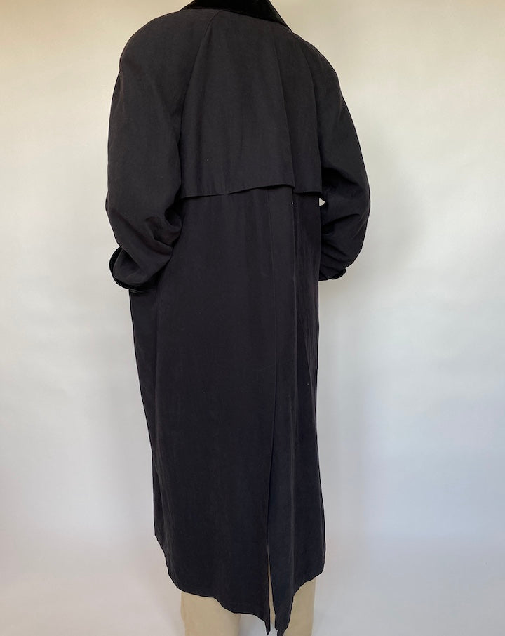 VINTAGE LONG BLACK COAT 593