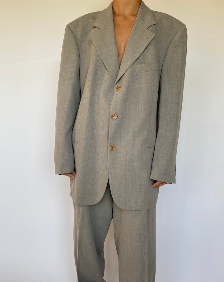VINTAGE HUGO BOSS SUIT 1531-6