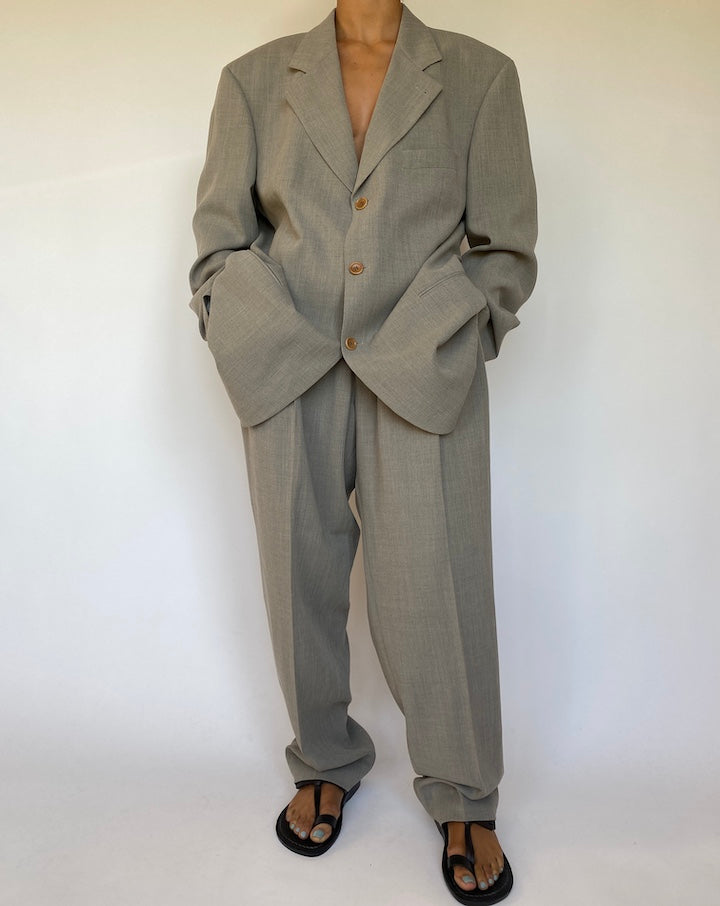 VINTAGE HUGO BOSS SUIT 1531-7