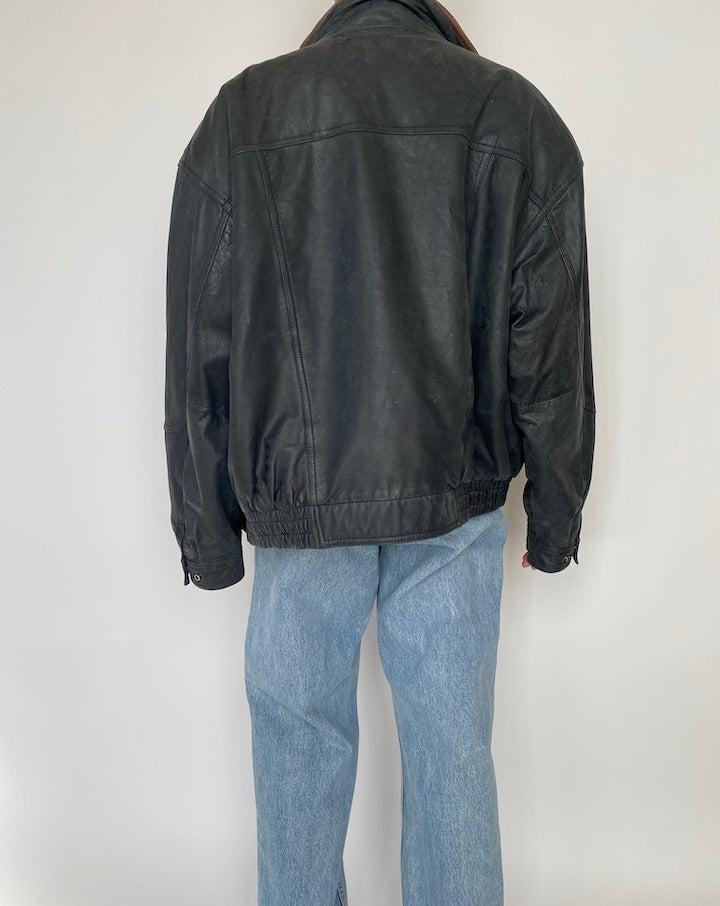 VINTAGE OVERSIZED BLACK LEATHER JACKET 2848