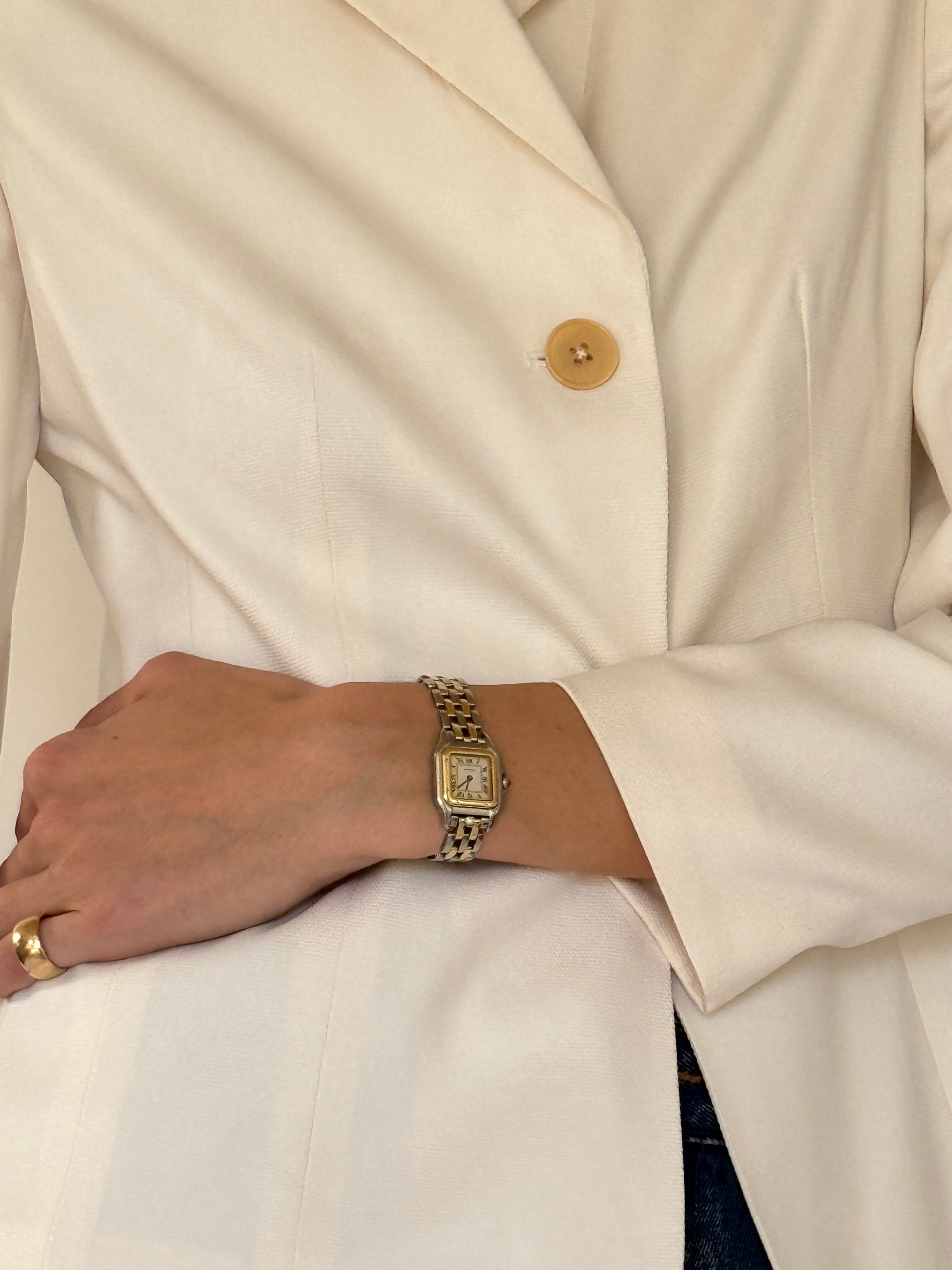 Vintage ivory tailored blazer lapel detail