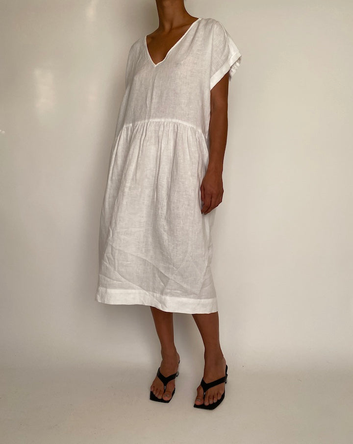 VINTAGE LONG WHITE LINEN DRESS 2371