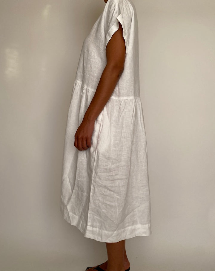 VINTAGE LONG WHITE LINEN DRESS 2371