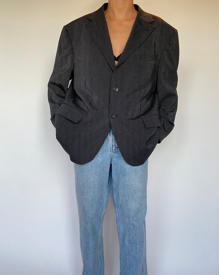VINTAGE OVERSIZED BLACK PINSTRIPED BLAZER 1535-3