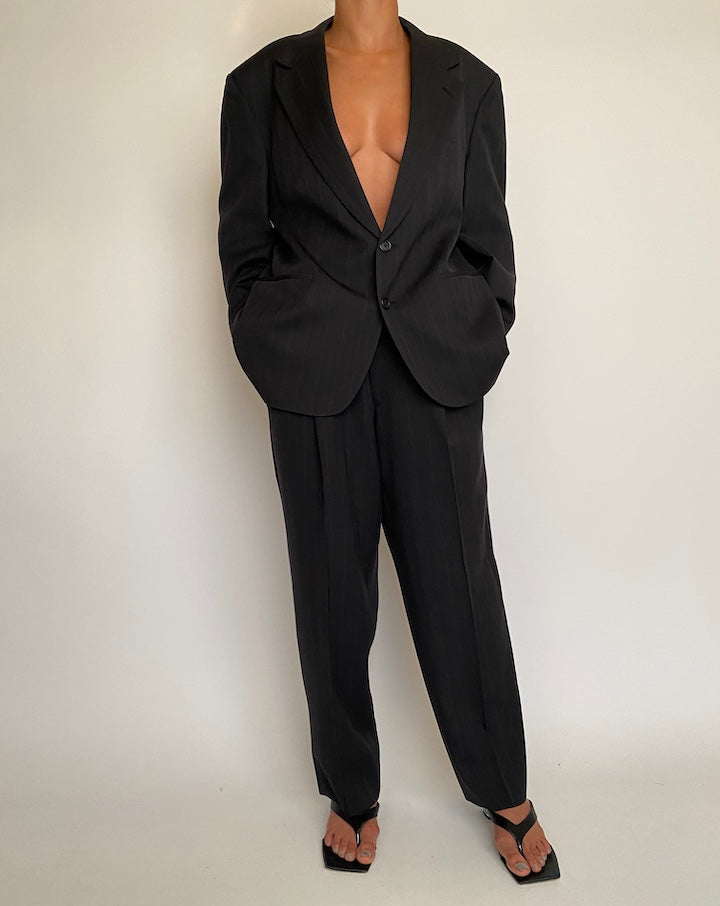 VINTAGE STRIPED SUIT 2375