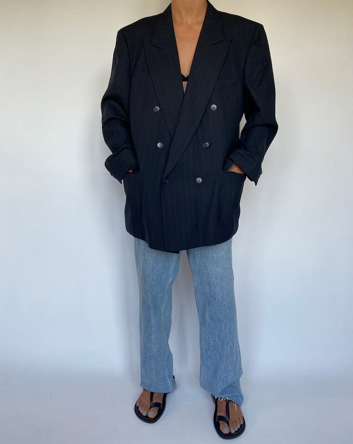 VINTAGE NAVY PINSTRIPED DOUBLE BREASTED BLAZER 1539