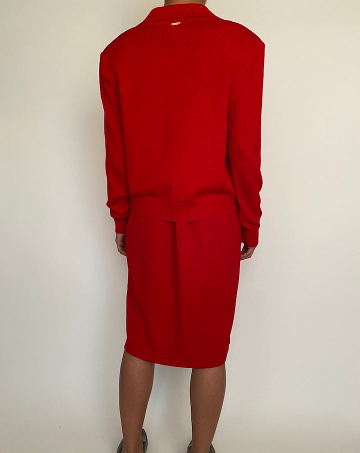 VINTAGE RED TWO PIECE SUIT BY ST. JOHN 2377