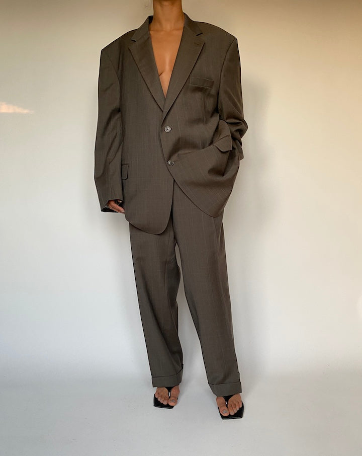 VINTAGE BROWN OVERSIZED SUIT 2382