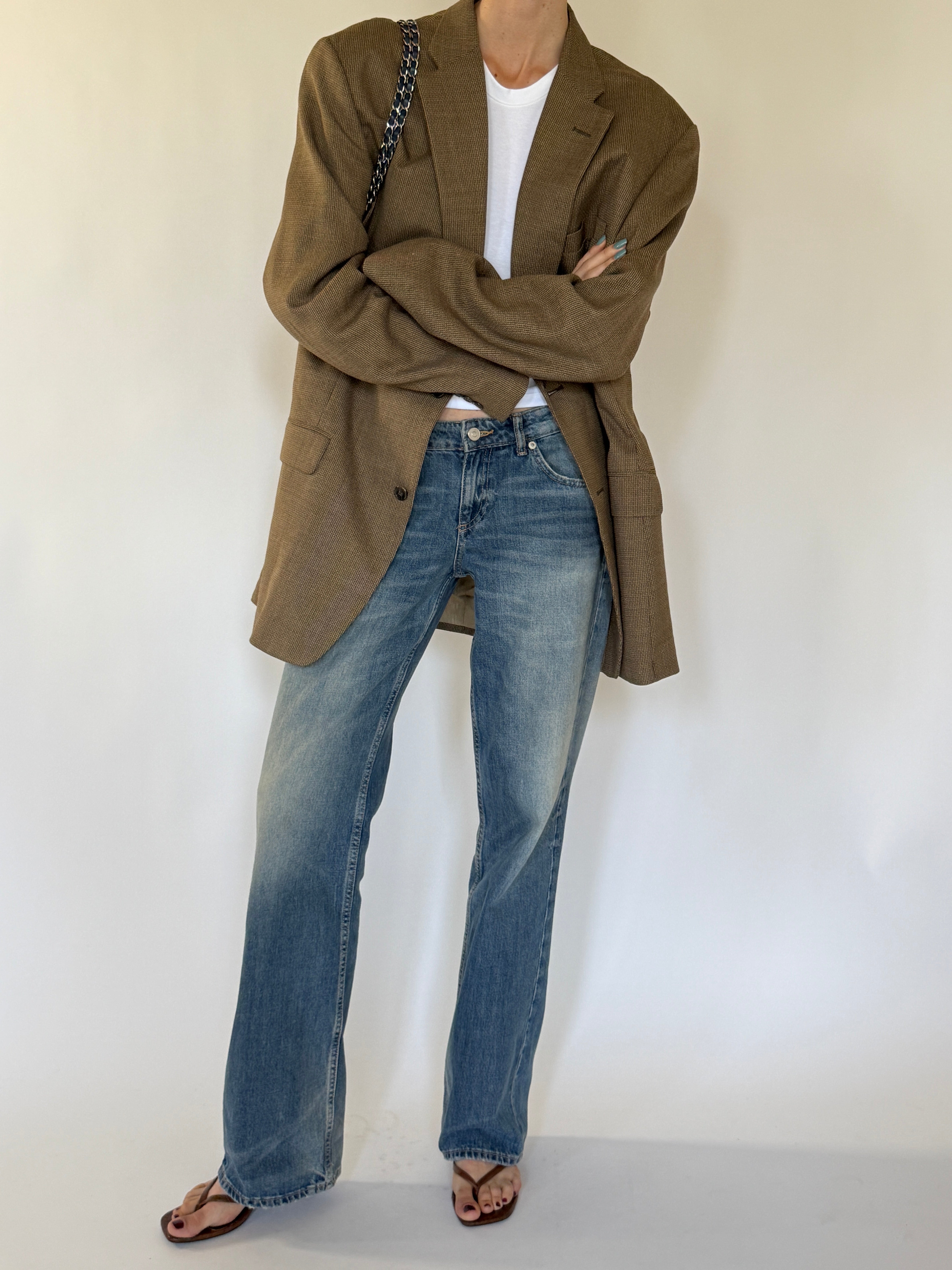 Vintage oversized brown textured blazer front view