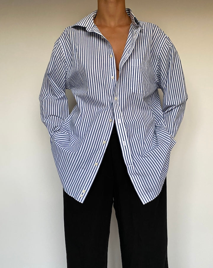 VINTAGE BLUE AND WHITE STRIPED SHIRT 2393