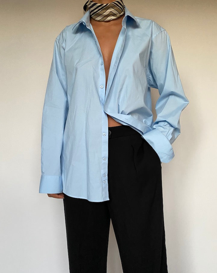 VINTAGE LIGHT BLUE BUTTON DOWN SHIRT 2398
