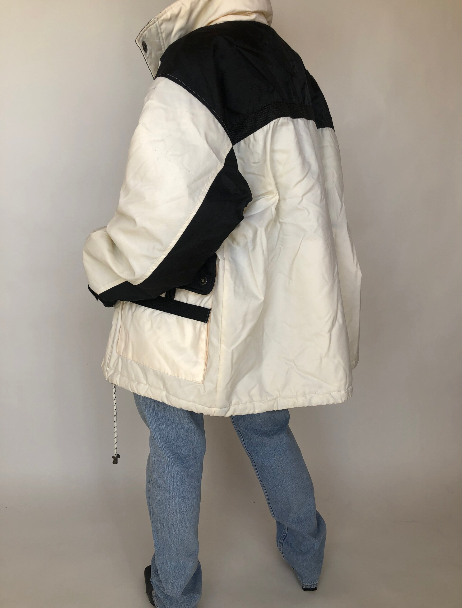 VINTAGE WHITE/NAVY JACKET 377