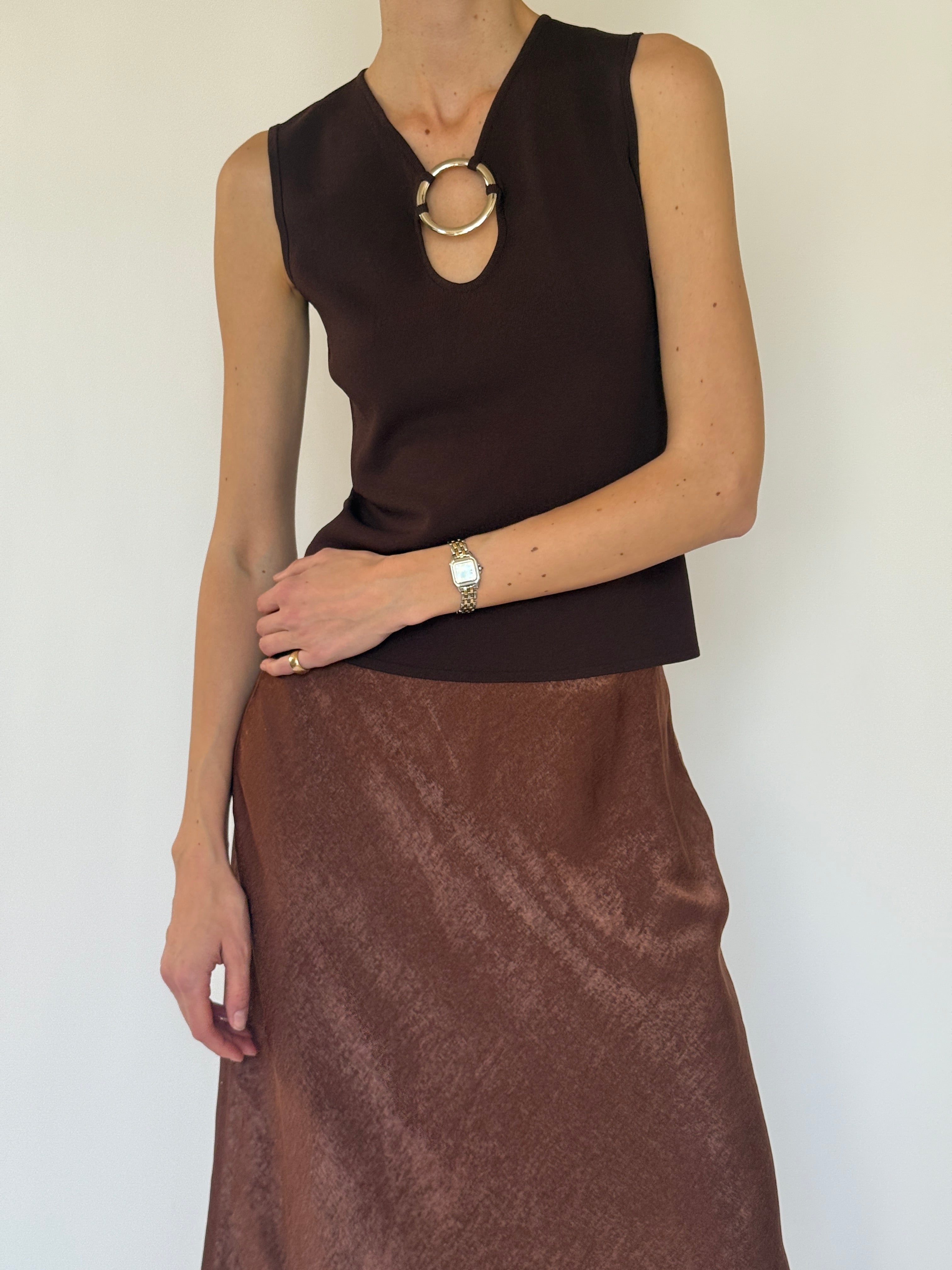 Vintage brown sleeveless ring detail top front view