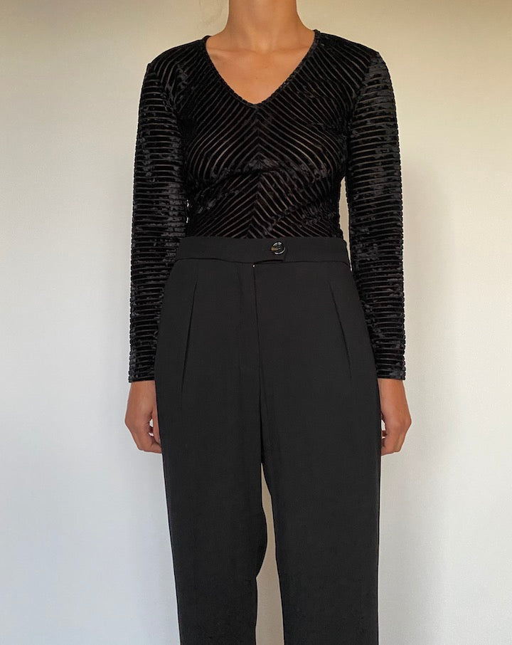 VINTAGE LONG SLEEVE VELVET TOP 2405