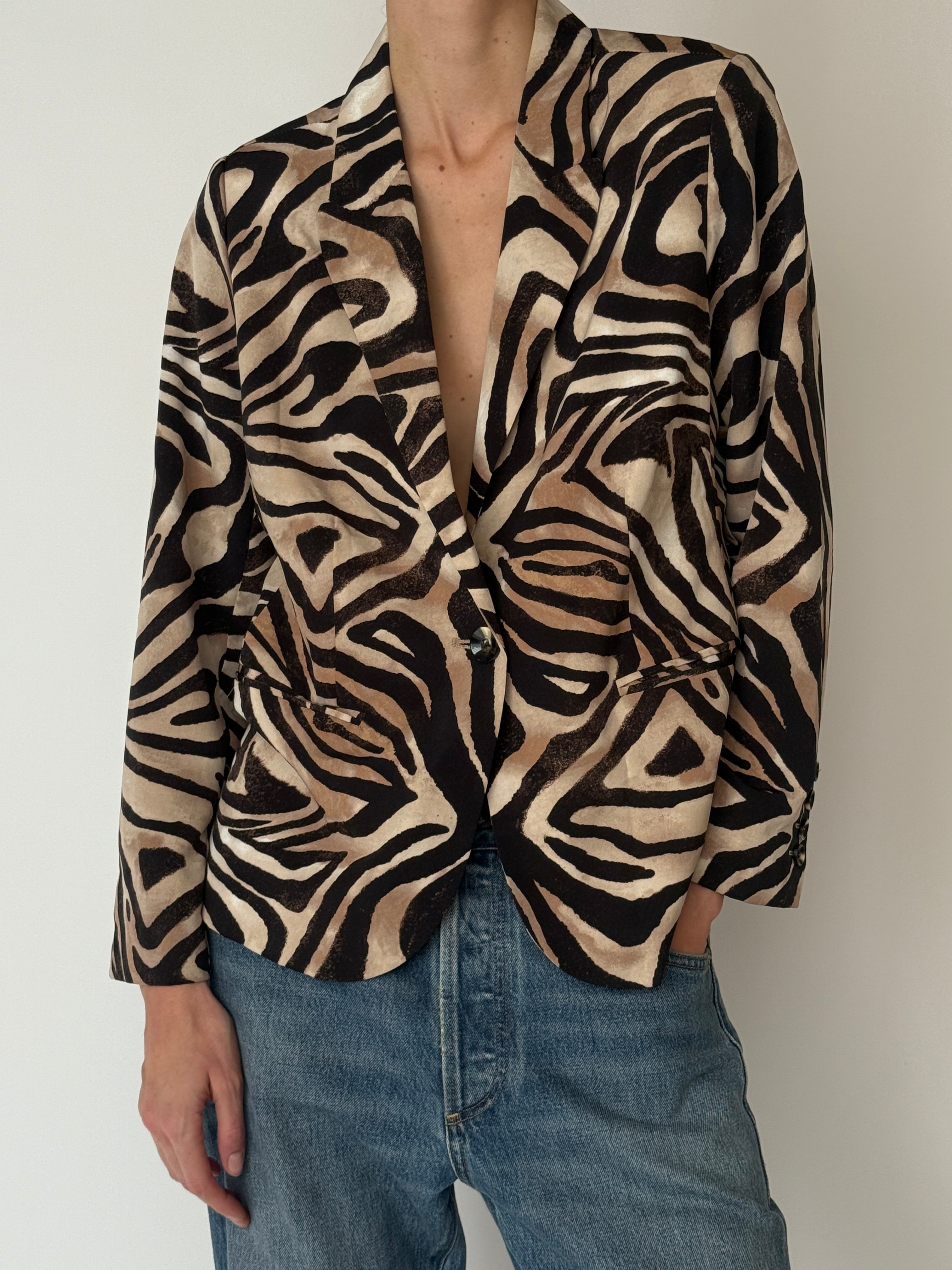Vintage patterned blazer featuring brown and black zebra-inspired print