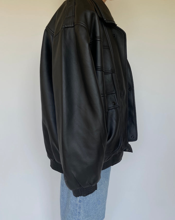 VINTAGE OVERSIZED BLACK BOXY FAUX LEATHER JACKET 3361
