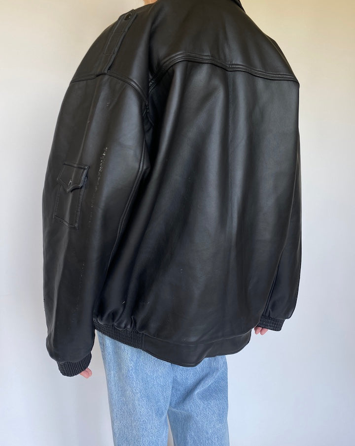 VINTAGE OVERSIZED BLACK BOXY FAUX LEATHER JACKET 3361