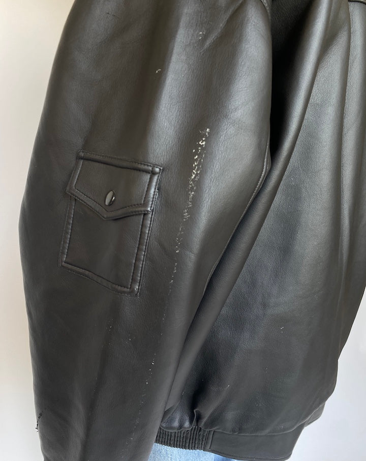 VINTAGE OVERSIZED BLACK BOXY FAUX LEATHER JACKET 3361