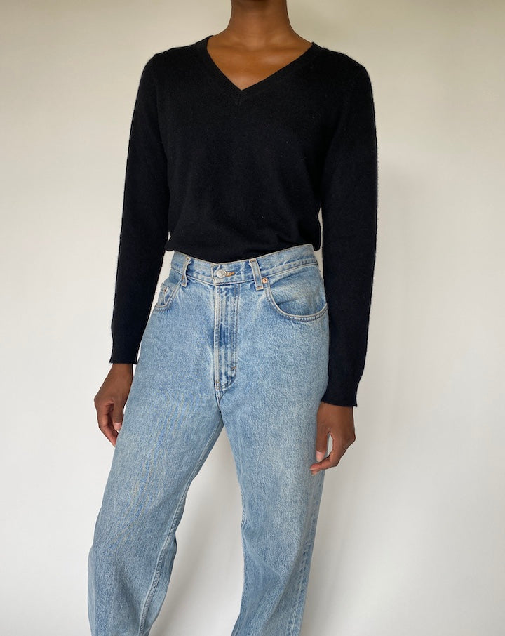 VINTAGE BLACK CASHMERE SWEATER 3802