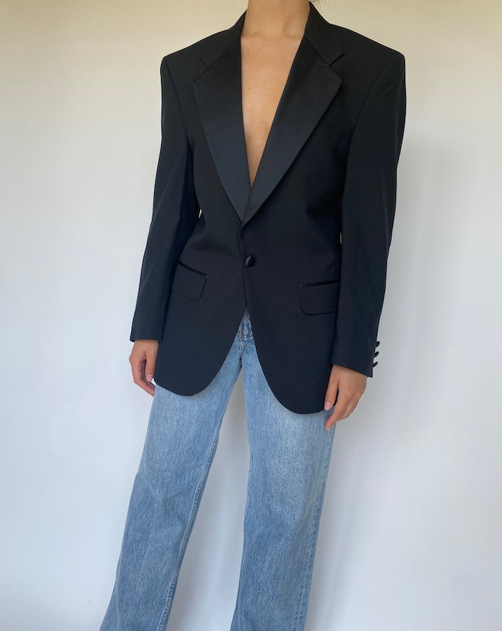 VINTAGE BLACK BLAZER 3407