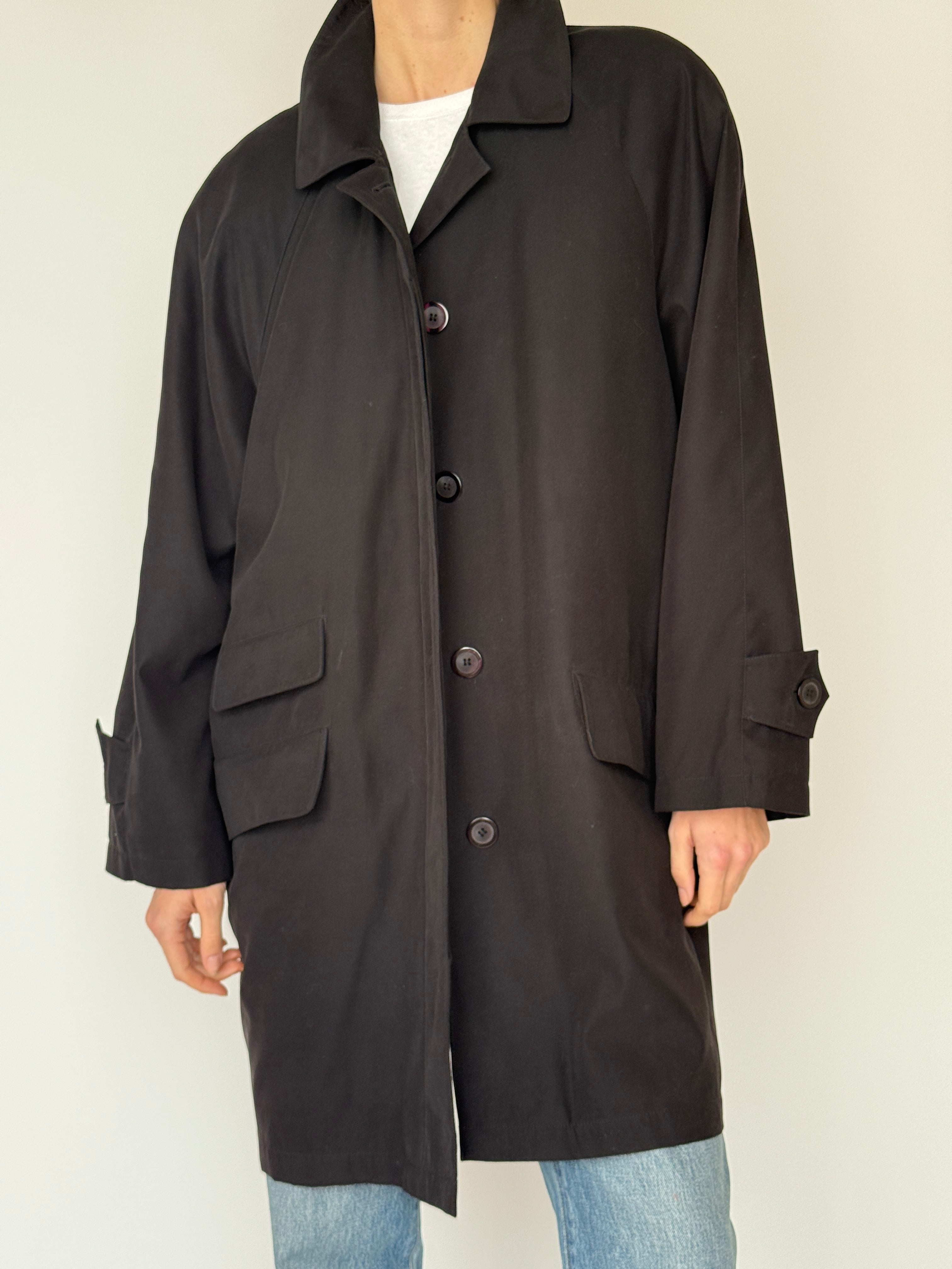 Vintage black oversized coat collar detail