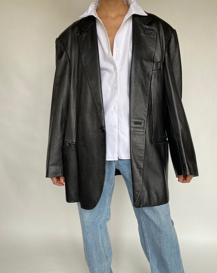 VINTAGE OVERSIZED BLACK BLAZER JACKET 667