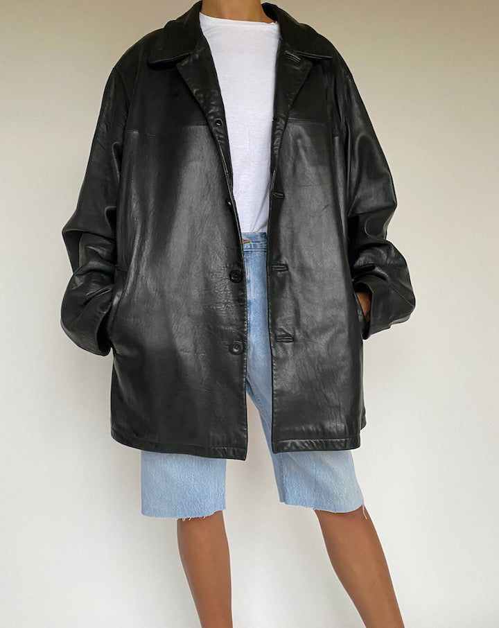 VINTAGE OVERSIZED BLACK LEATHER JACKET 1008