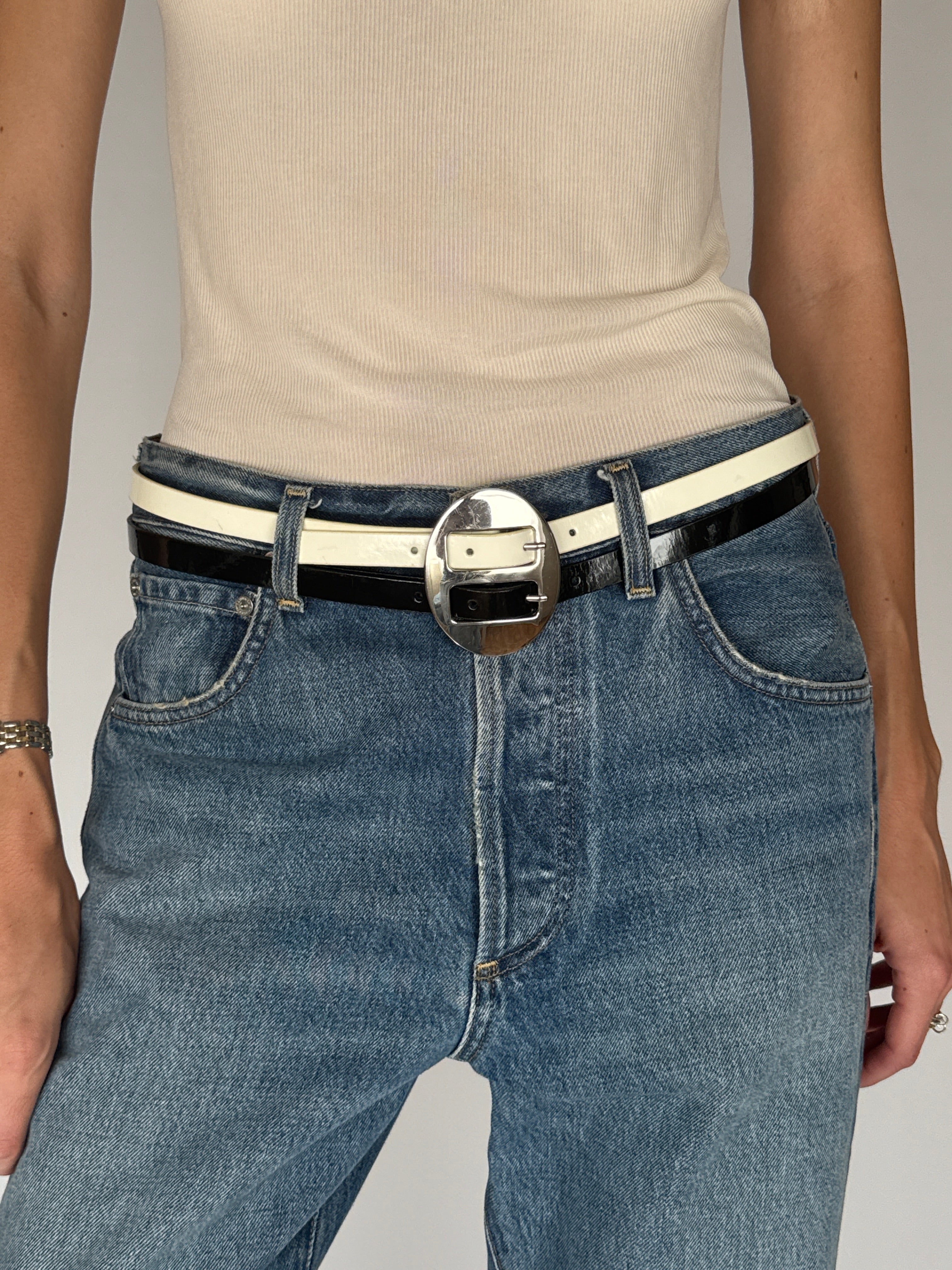 Vintage two-tone leather belt with high-shine finish in black ivory
