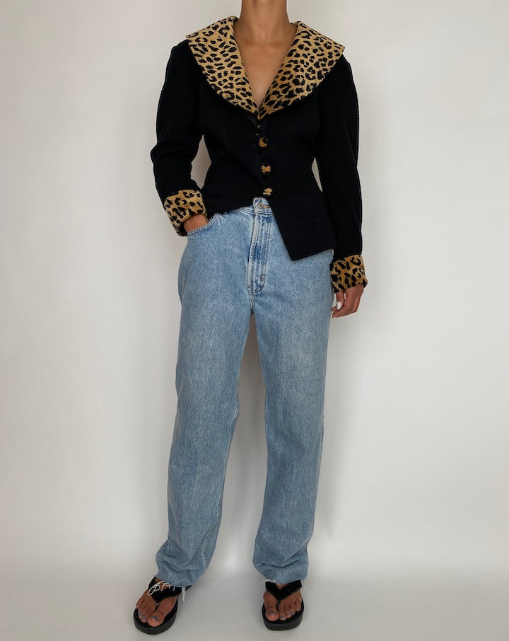 VINTAGE BLACK BLAZER WITH ANIMAL PRINTED DETALING 2929
