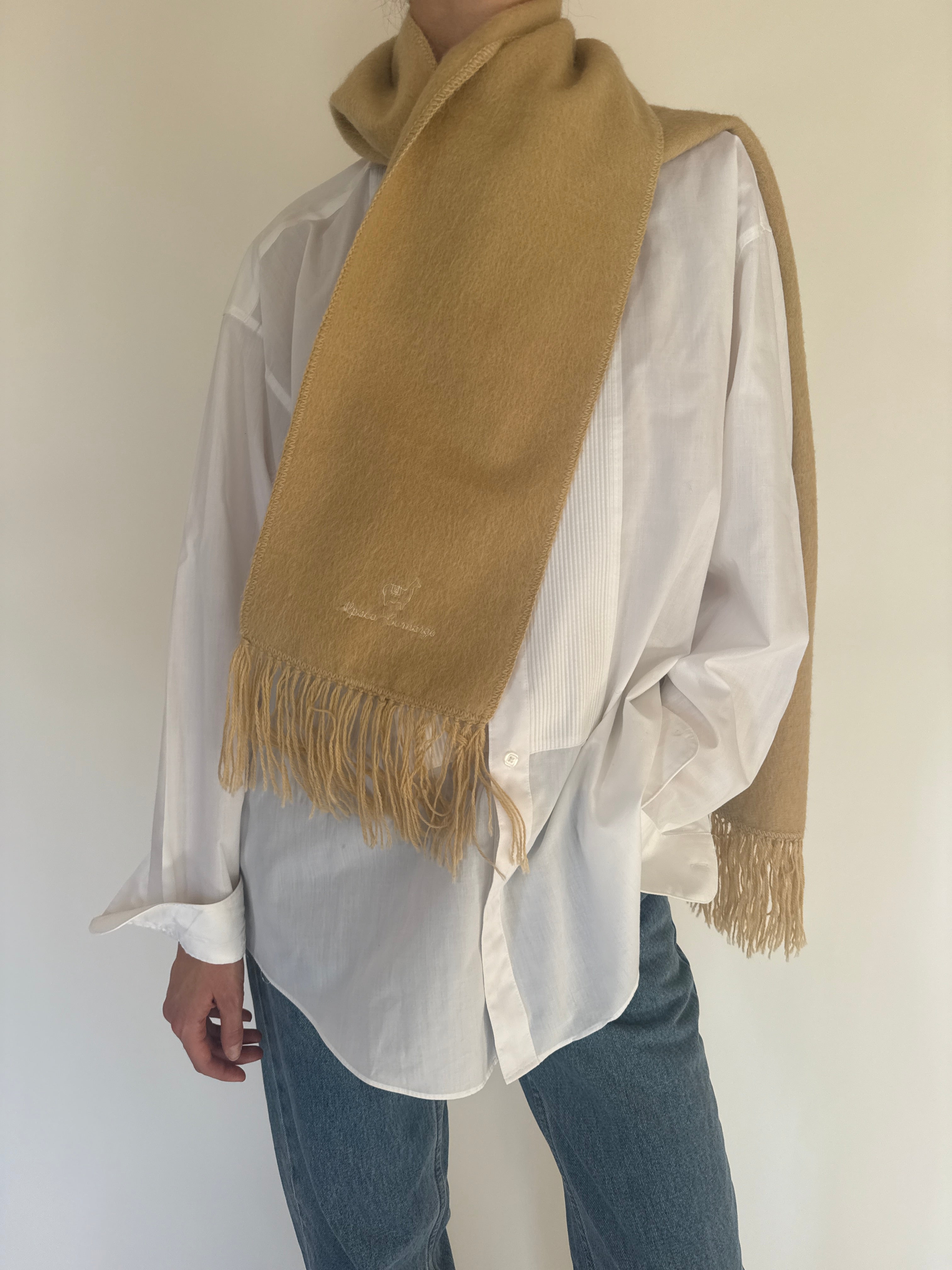 Vintage beige alpaca scarf front view