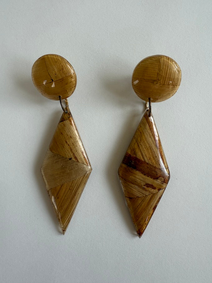 Vintage geometric diamond shape earring with round stud top