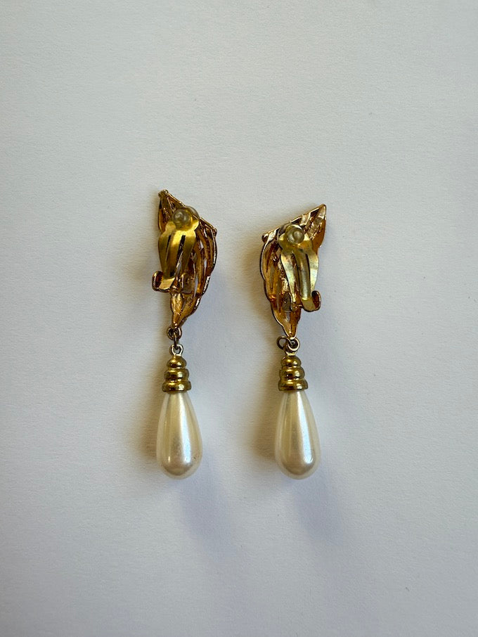 Vintage Pearl Drop Clip-on earring