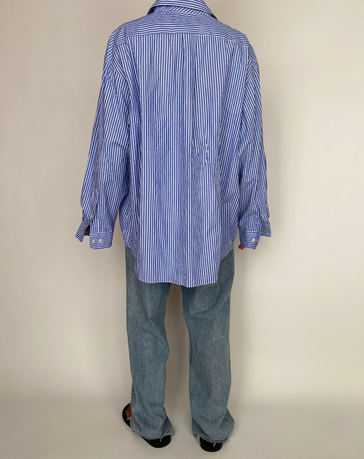 VINTAGE BLUE AND WHITE STRIPED BUTTON DOWN LONG SLEEVE SHIRT 2959